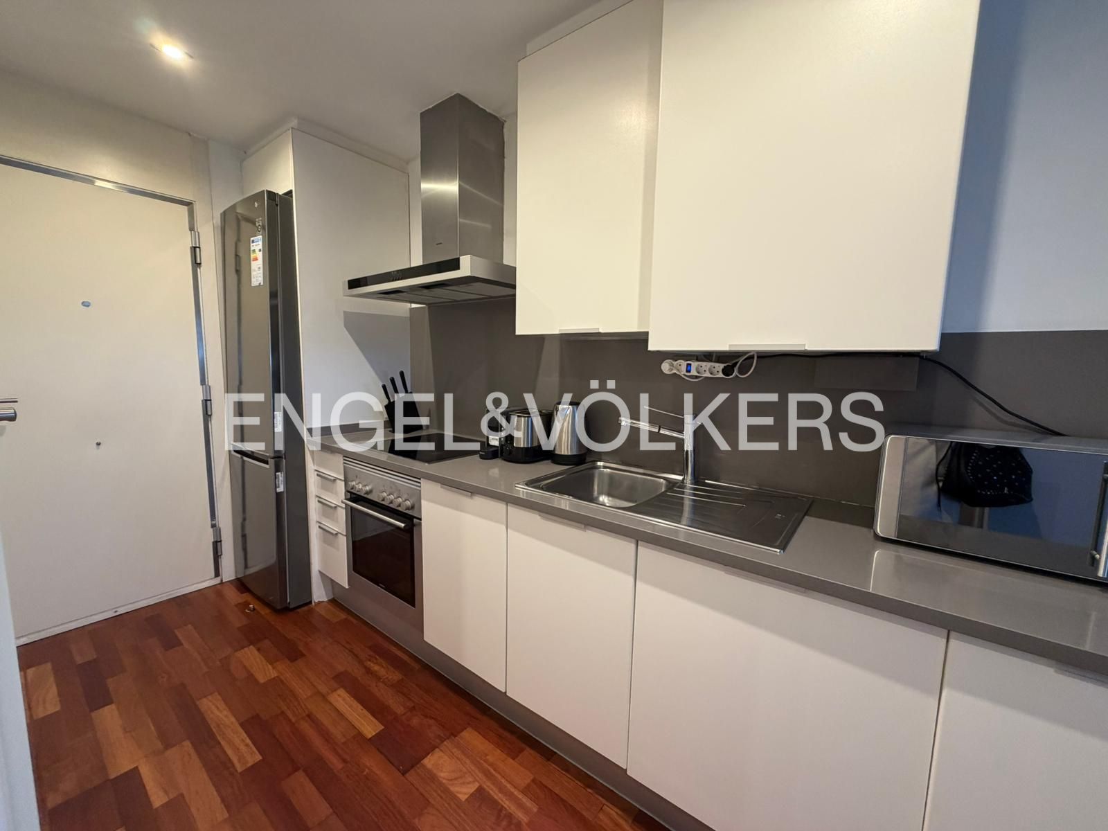 Cuina de Apartament de lloguer en  Madrid Capital amb Aire condicionat, Calefacció i Parquet