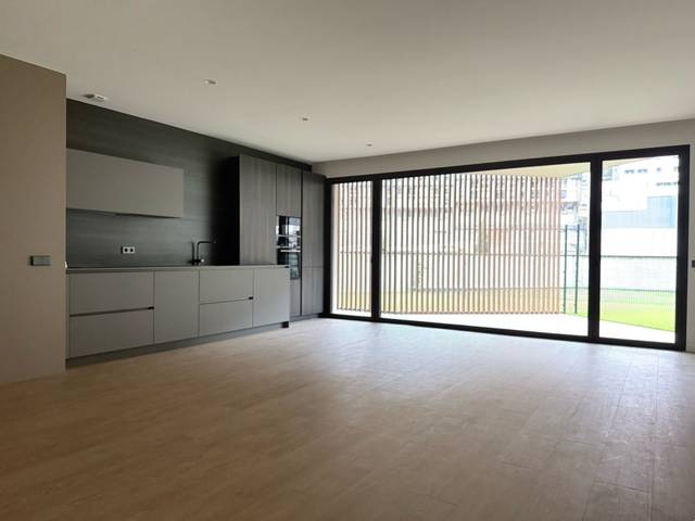 Planta baja en Alquiler en Av. tarragona,  en Centro