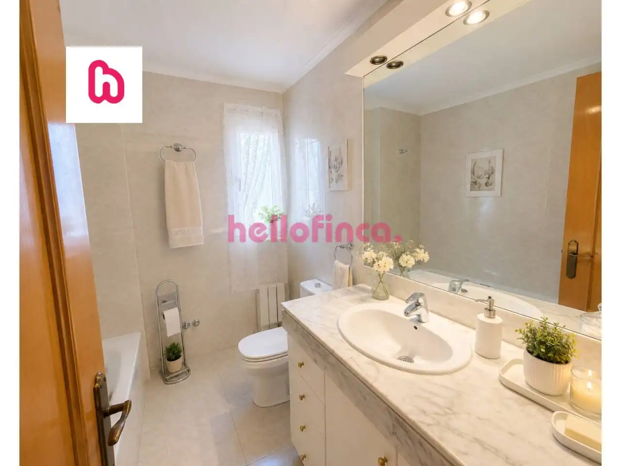 Baño de Casa adosada en venta en Santa Perpètua de Mogoda con Aire acondicionado, Calefacción y Terraza