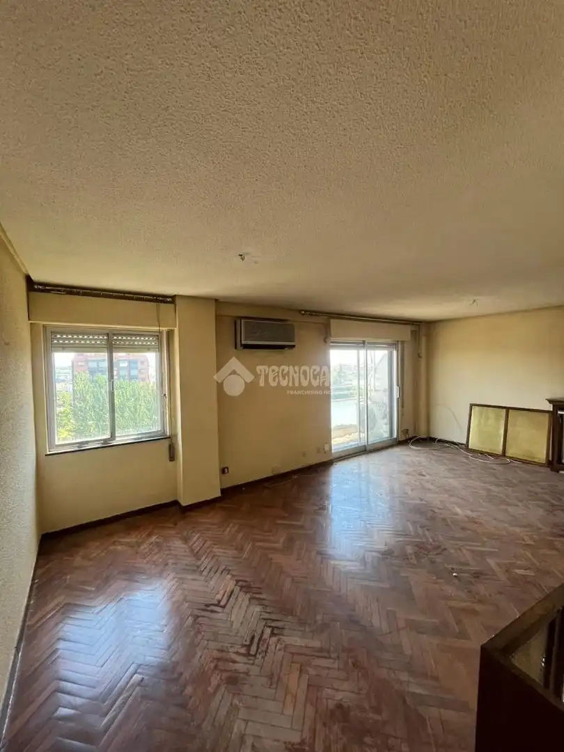 Piso en venta en Madrid con Calefacción y Terraza