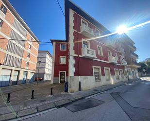 Vista exterior de Planta baixa en venda en Durango amb Calefacció, Parquet i Moblat