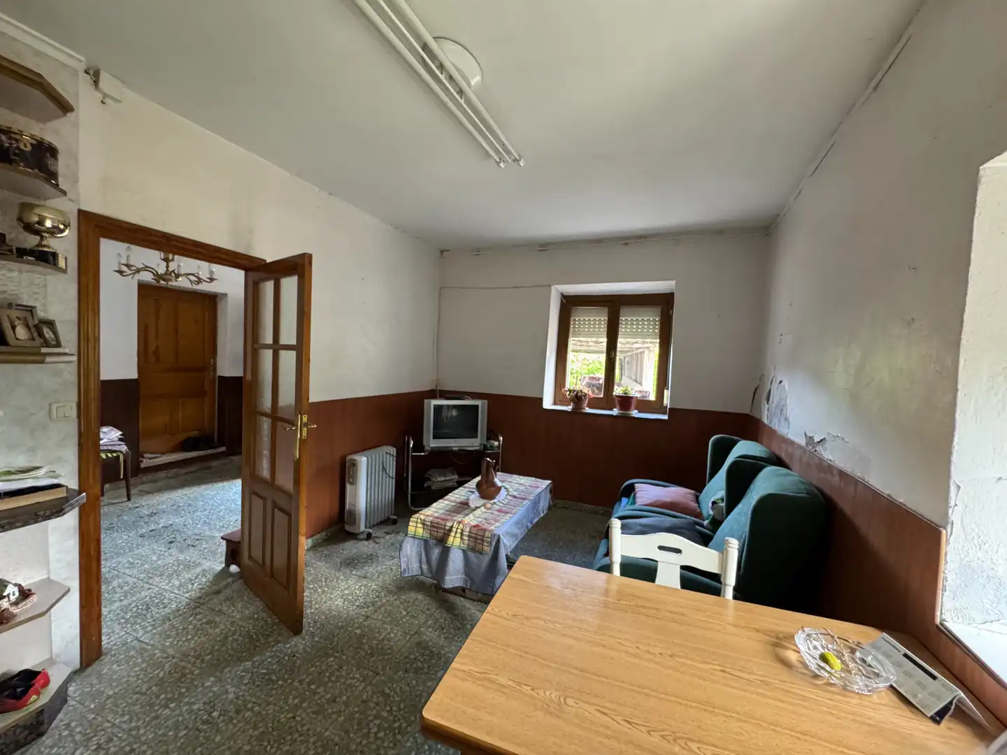 Living room of Country homes for sale in Las Regueras    with Furnished and Oven