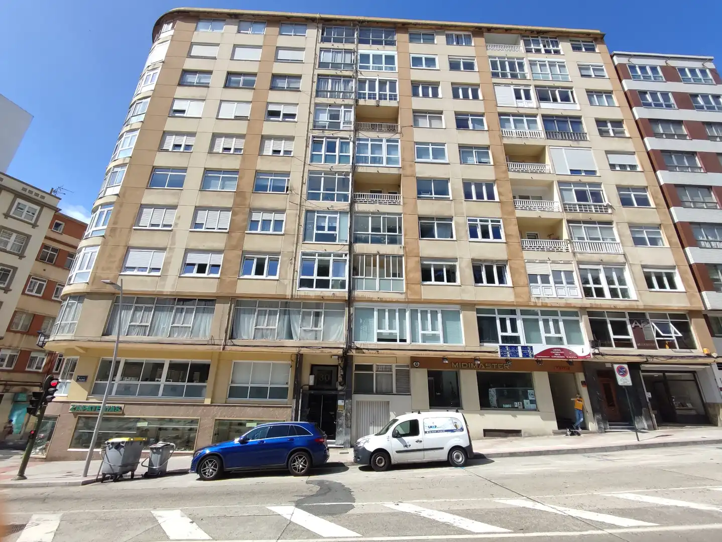 Vista exterior de Piso en venta en A Coruña Capital  con Parquet, Terraza y Horno