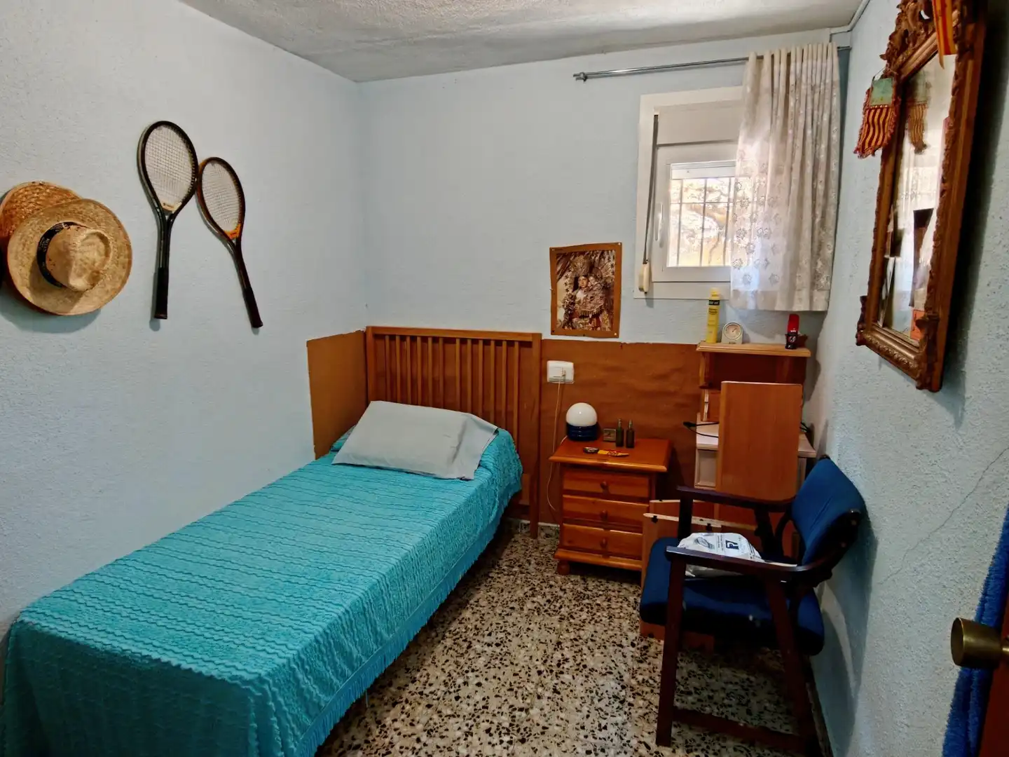 Dormitori de Casa o xalet en venda en Buñol amb Terrassa, Traster i Moblat