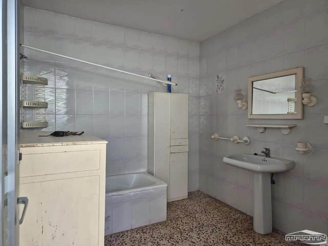 Bany de Casa o xalet en venda en Benamejí amb Aire condicionat, Terrassa i Traster