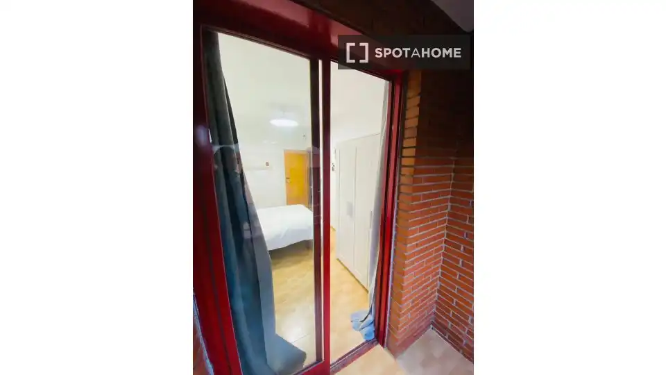 Bedroom of Flat for rent in Madrid  with Air Conditioner, Heating and Furnished