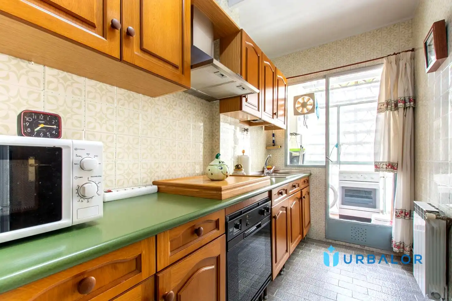 Kitchen of Flat for sale in Alcorcón  with Air Conditioner, Heating and Parquet flooring