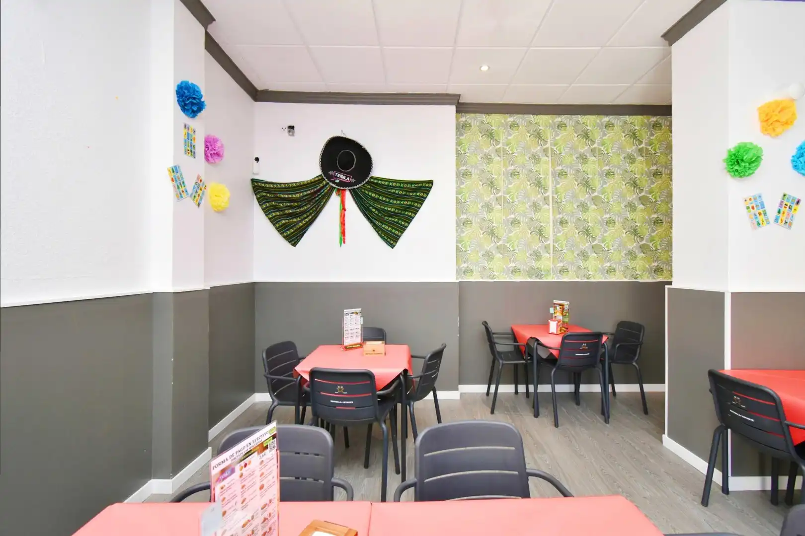 Local en venta en El Ejido con Aire acondicionado