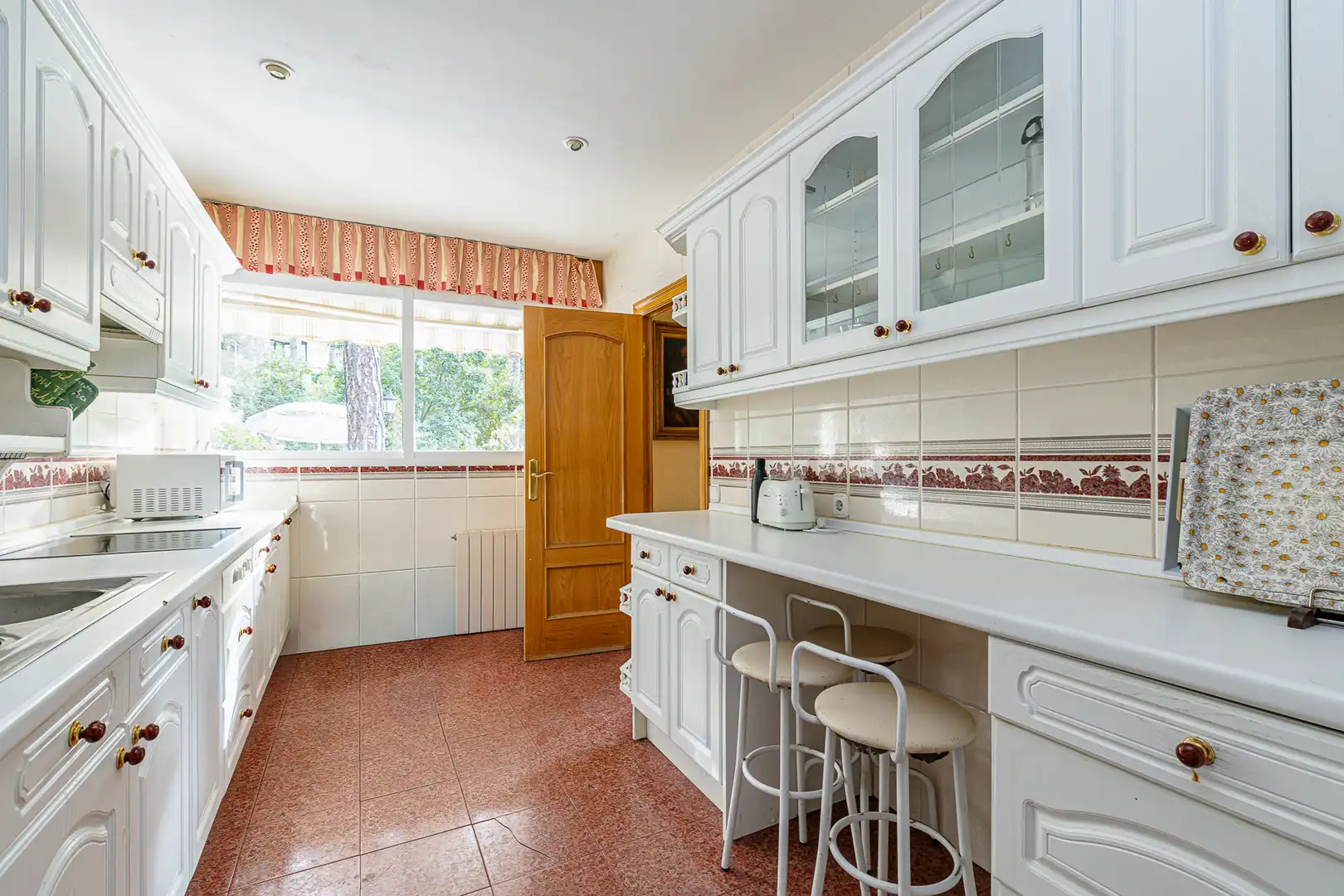 Kitchen of Houses for sale in San Lorenzo de El Escorial  with Heating, Private garden and Terrace