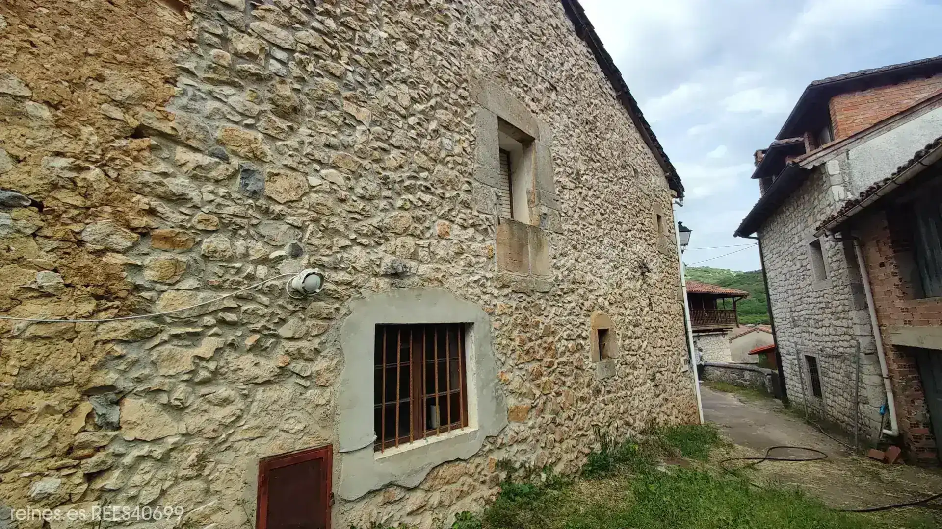 Vista exterior de Casa o chalet en venta en Cabrales con Terraza y Amueblado