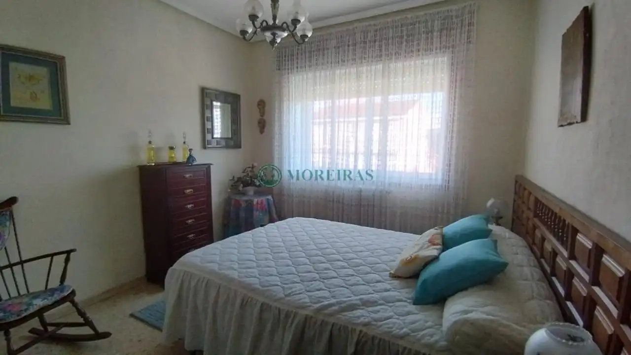 Bedroom of Houses for sale in Ourense Capital   with Heating and Private garden