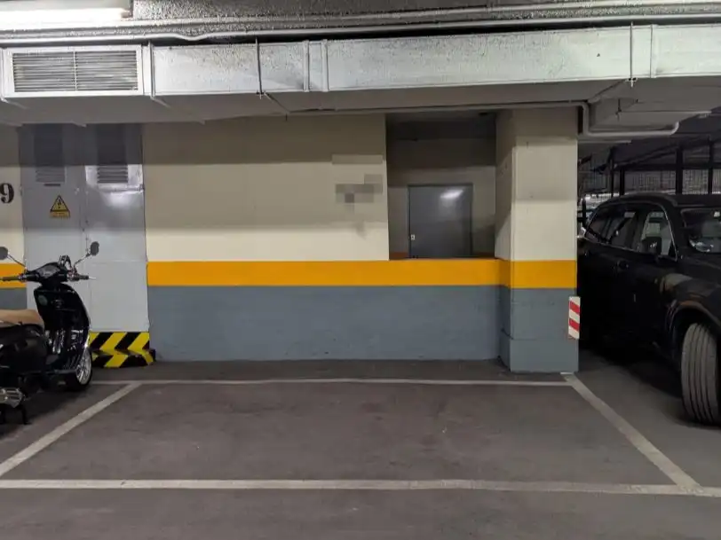 Parking of Garage for rent in Madrid