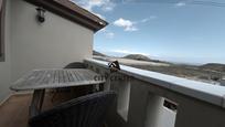 Terrasse von Dachboden zum verkauf in Arona mit Terrasse und Ofen