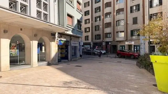 Vista exterior de Oficina de alquiler en Eibar