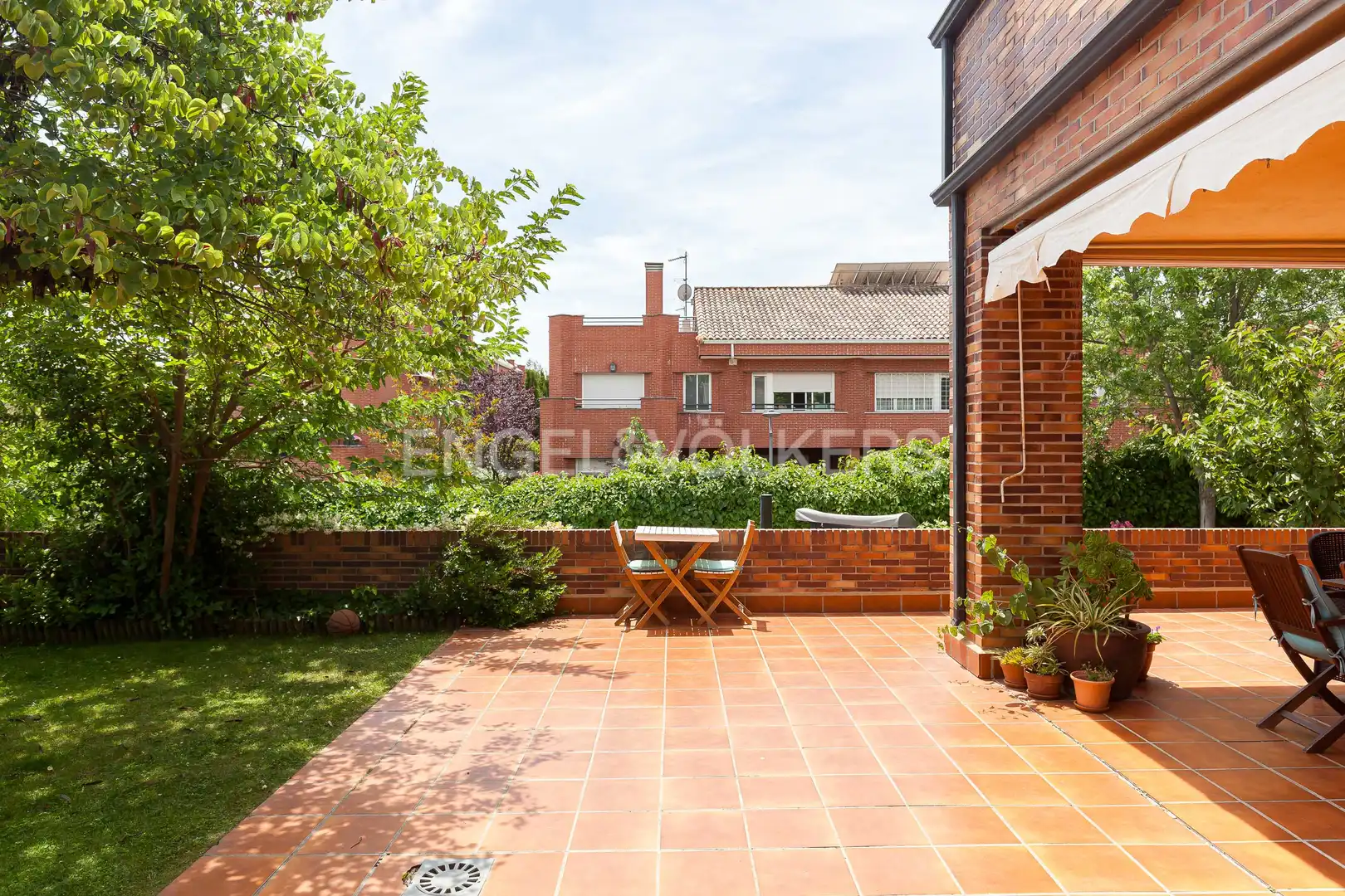 Terrassa de Casa adosada de lloguer en Majadahonda amb Aire condicionat, Calefacció i Jardí privat
