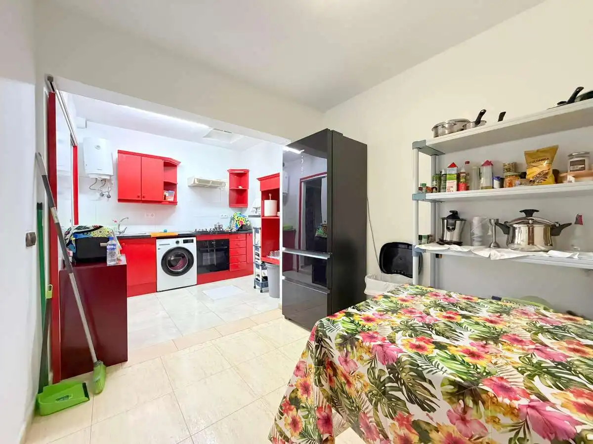 Cuina de Dúplex en venda en Arrecife amb Terrassa, Traster i Moblat