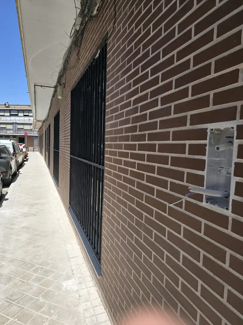 Vista exterior de Apartament en venda en Madrid amb Calefacció, Moblat i Forn