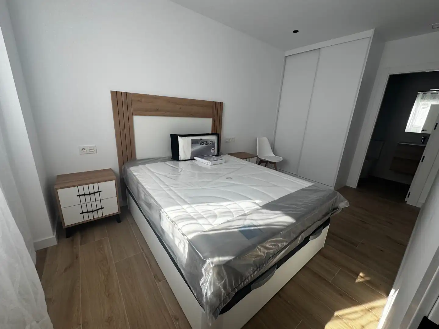 Schlafzimmer von Wohnung zur Miete in Maracena mit Klimaanlage, Parkett und Möbliert