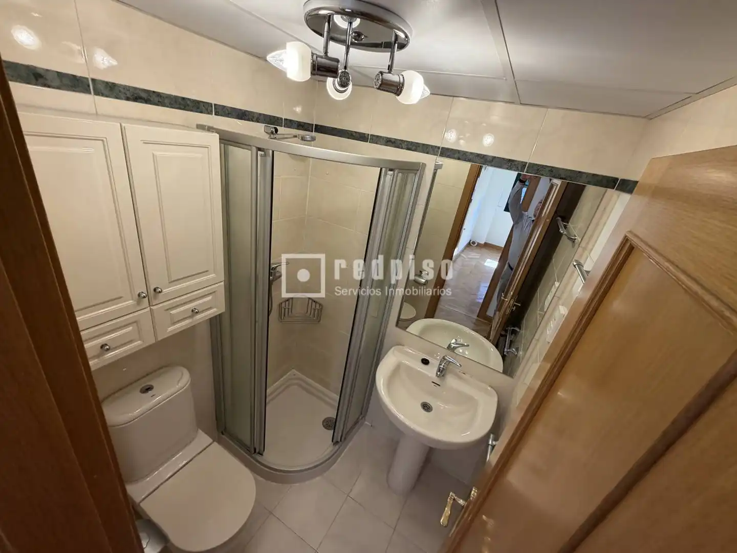 Baño de Piso en venta en Madrid con Aire acondicionado, Calefacción y Jardín privado