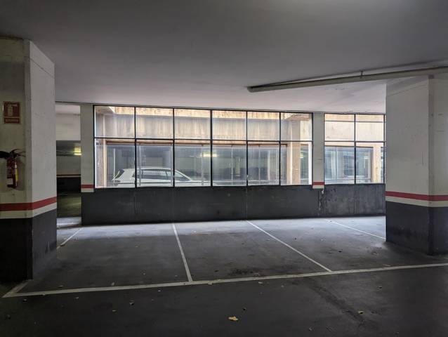 Garaje en Venta en La Maternitat i Sant Ramon