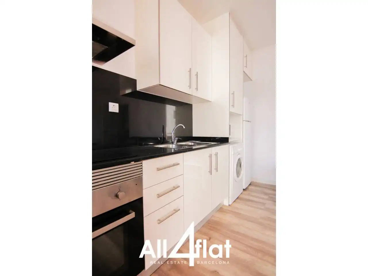 Kitchen of Flat for rent in Barcelona  with Air Conditioner, Parquet flooring and Terrace