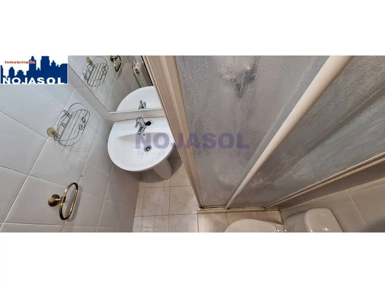 Bany de Apartament de lloguer en Noja amb Calefacció, Terrassa i Moblat