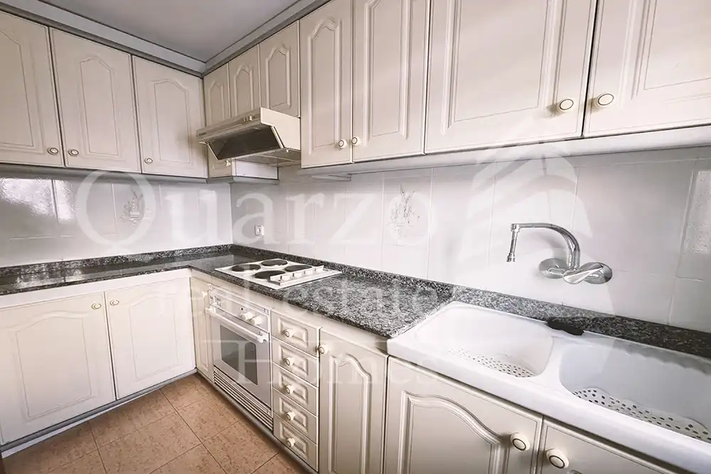 Cocina de Piso en venta en Valencia con Calefacción y Balcón