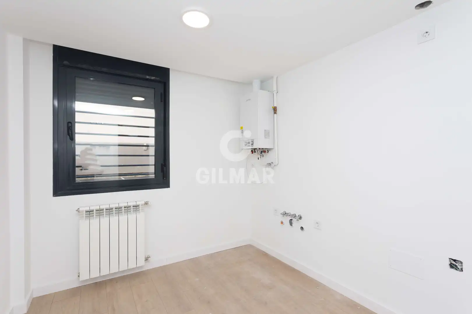 Habitación de Dúplex en venta en Madrid con Calefacción