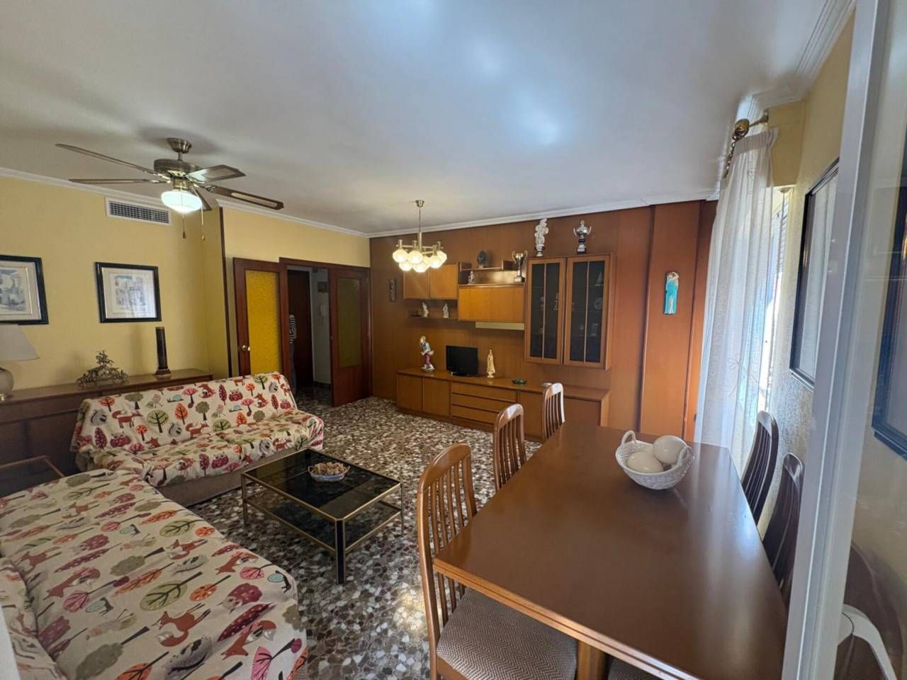 Living room of Flat for sale in Alicante / Alacant  with Air Conditioner, Heating and Storage room