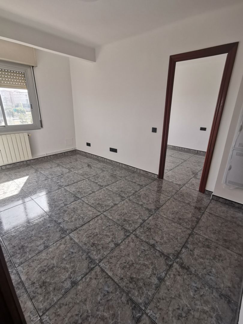 Piso en venta en L'Hospitalet de Llobregat con Calefacción, Horno y Lavadora