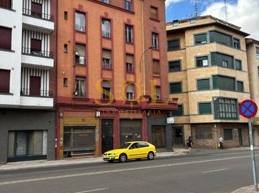 Appartamento in vendita a Avenida de Álvaro López Núñez