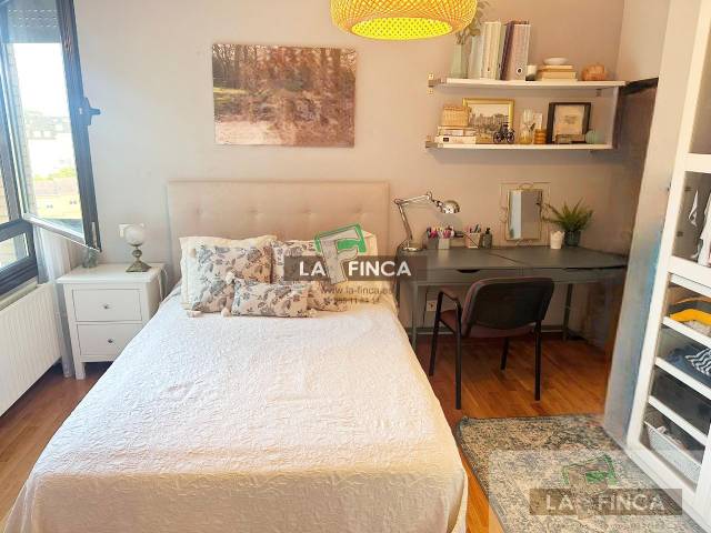 Piso en Venta en URBANIZACION LA VALLINA en San Claudio - Trubia - Las Caldas