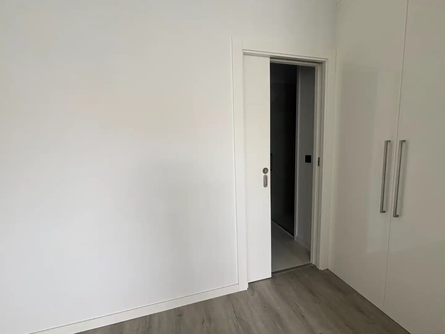 Bedroom of Apartments for rent in Vigo   with Heating, Oven and Washing machine