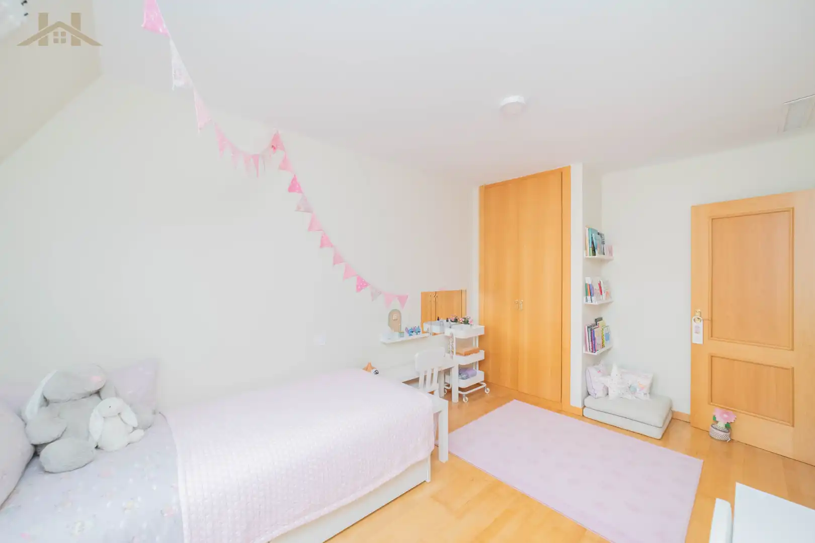 Habitación de Casa adosada en venta en Illescas con Aire acondicionado, Calefacción y Jardín privado