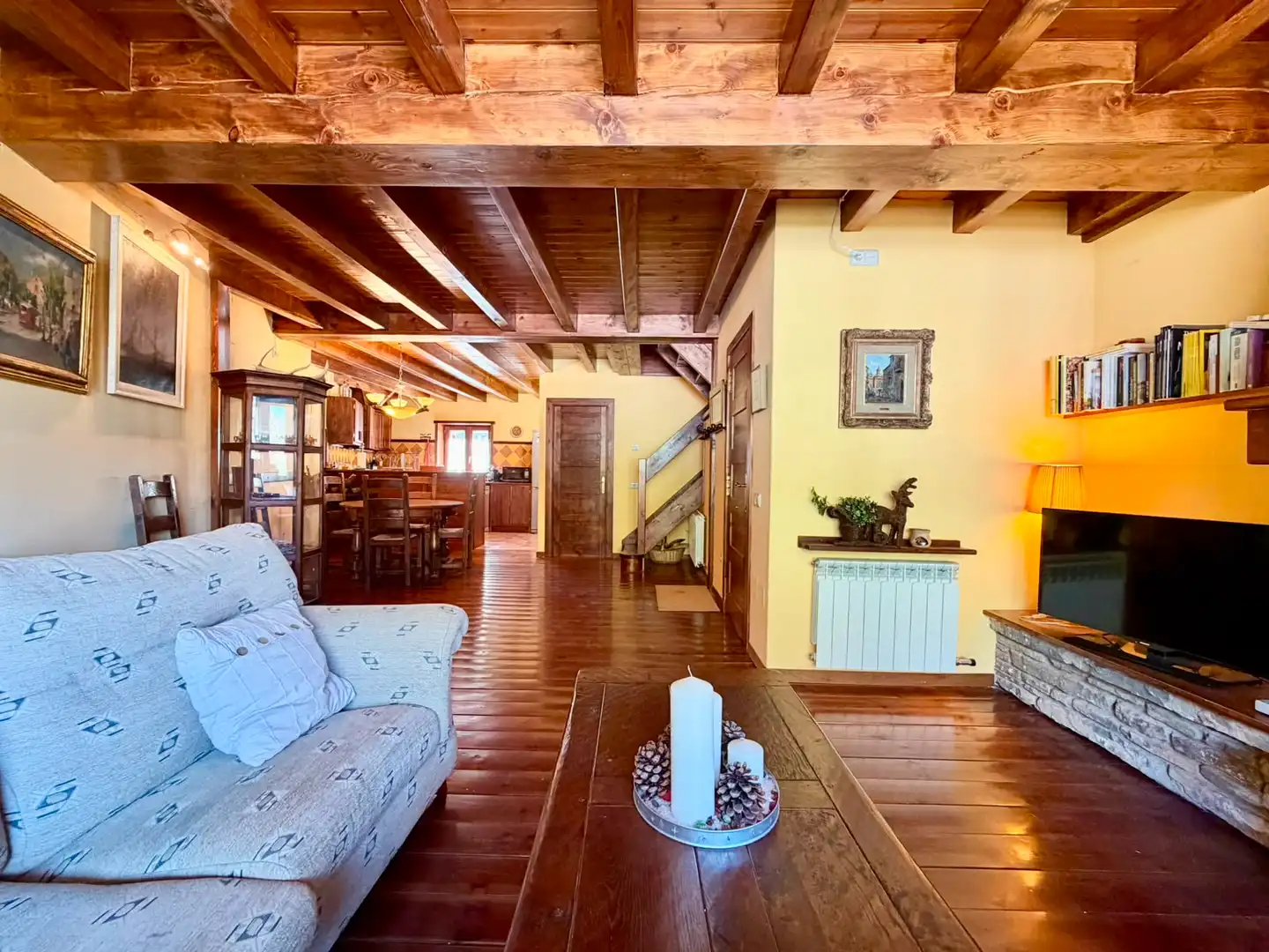 Sala d'estar de Dúplex en venda en Naut Aran amb Calefacció, Parquet i Moblat
