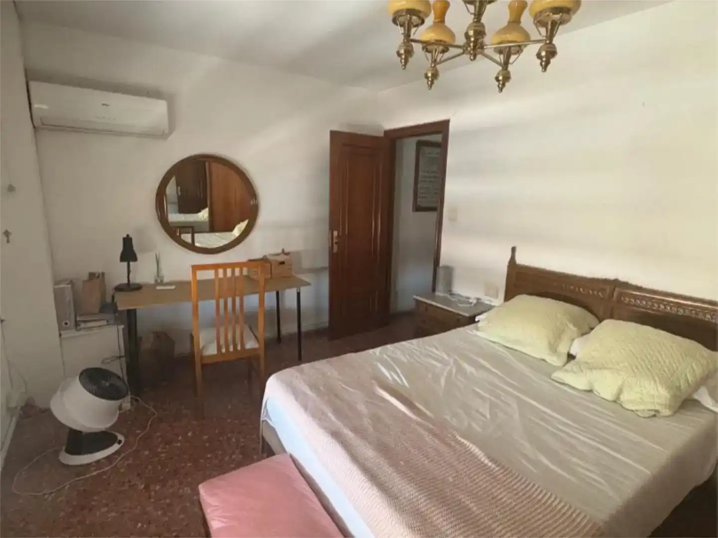 Schlafzimmer von Wohnung zur Miete in  Valencia Capital mit Klimaanlage und Balkon