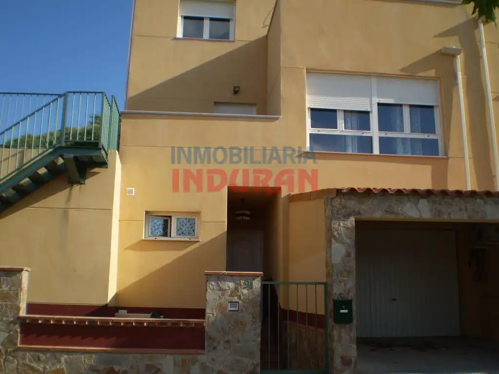 Adossat en venda a Navalmoral de la Mata