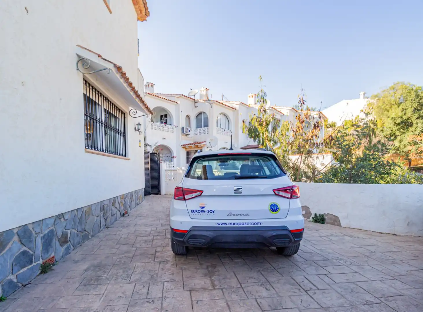 Aparcament de Casa adosada en venda en La Nucia amb Aire condicionat, Calefacció i Jardí privat
