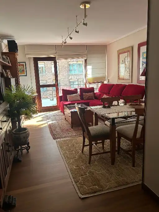 Piso con terraza en venta en Calle Floranes