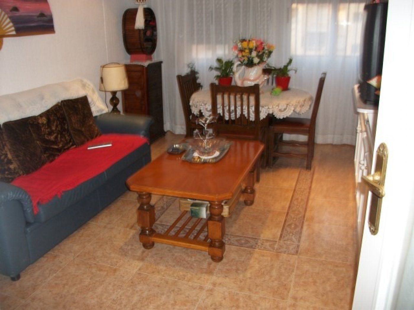 Sala d'estar de Pis en venda en Elda amb Moblat i Balcó