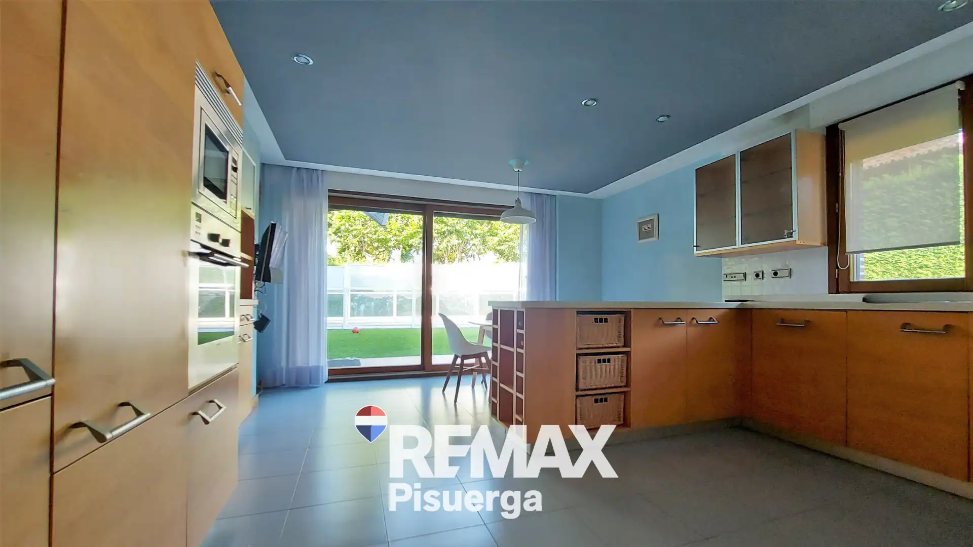 Vista exterior de Casa o xalet en venda en Boecillo amb Aire condicionat, Calefacció i Jardí privat