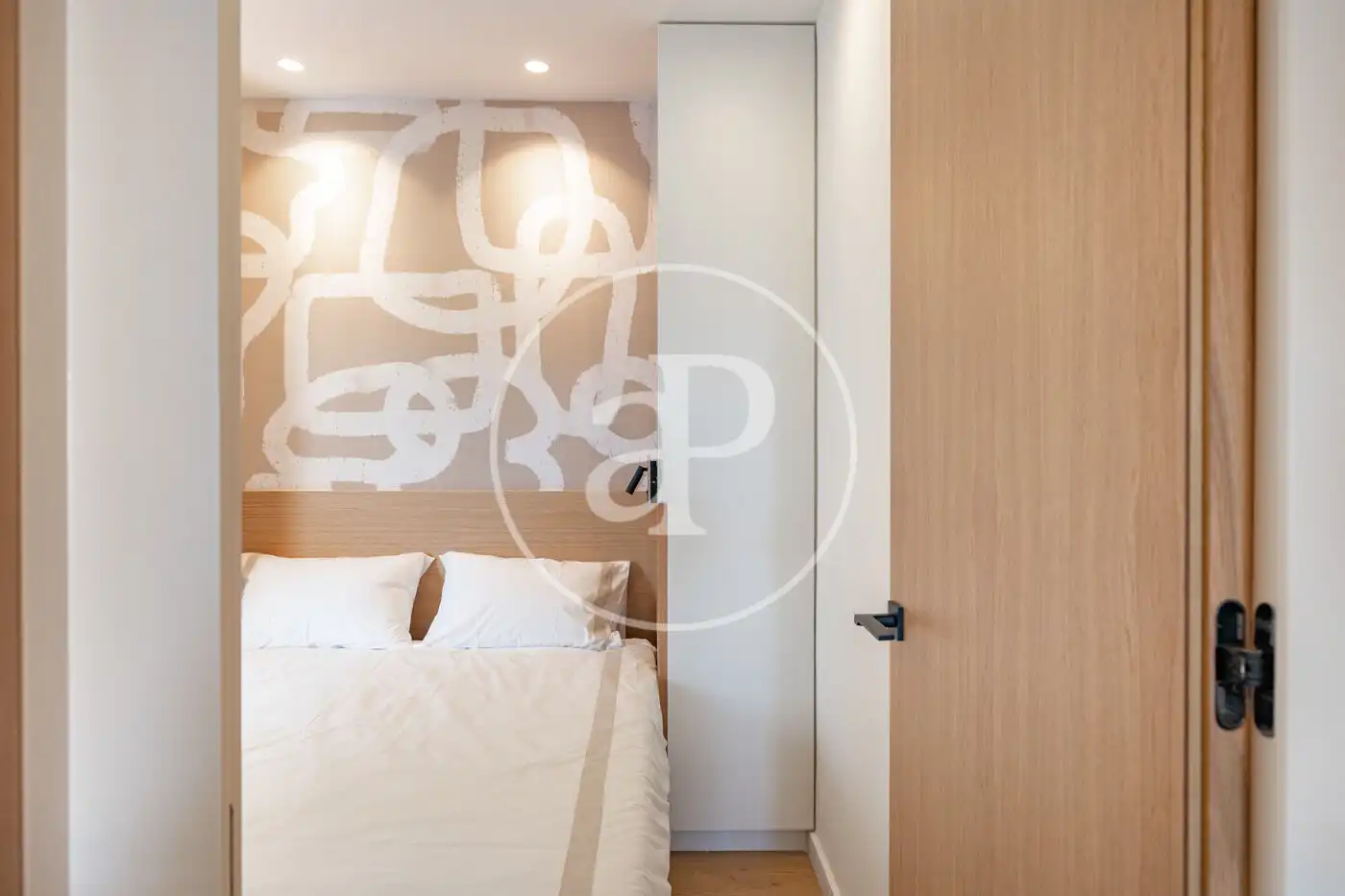 Schlafzimmer von Wohnung zum Verkauf in Barcelona mit Klimaanlage, Heizung und Terrasse