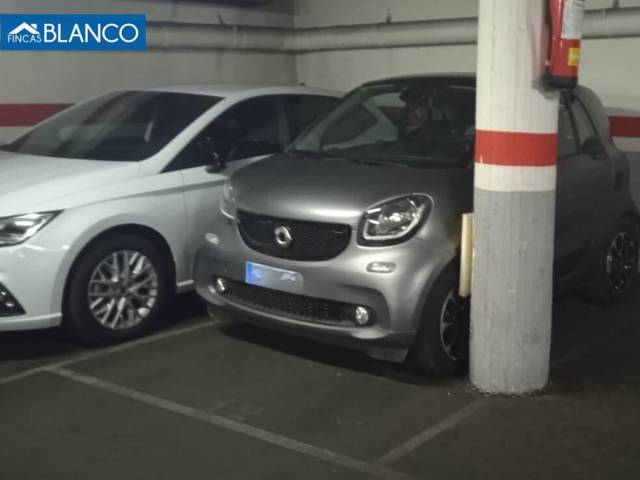 Garaje en Venta en Collblanc