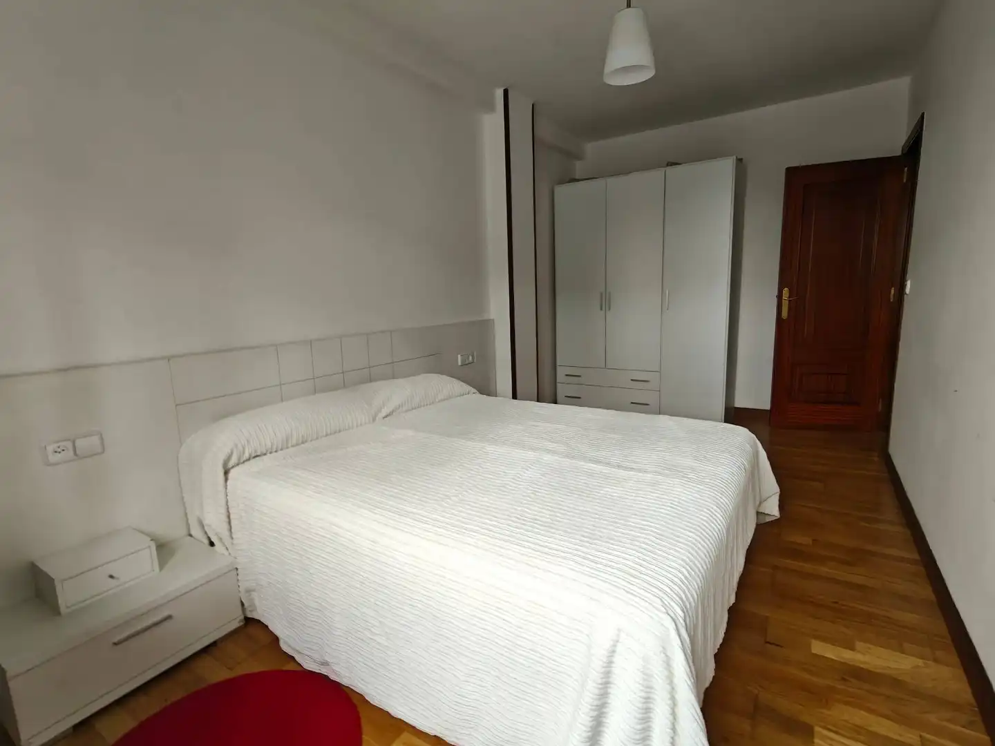 Schlafzimmer von Wohnung zur Miete in Santiago de Compostela  mit Heizung und Abstellraum
