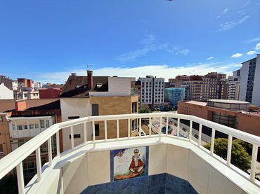 Piso con balcón en venta en Calle Manuel R Alvarez