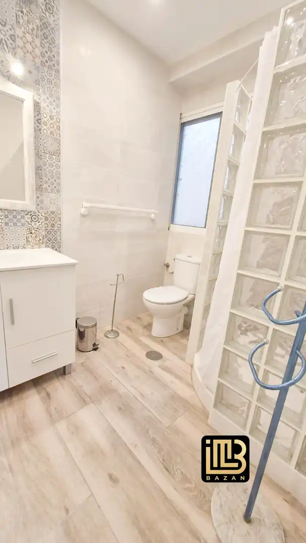 Baño de Estudio de alquiler en Málaga con Aire acondicionado, Amueblado y Horno