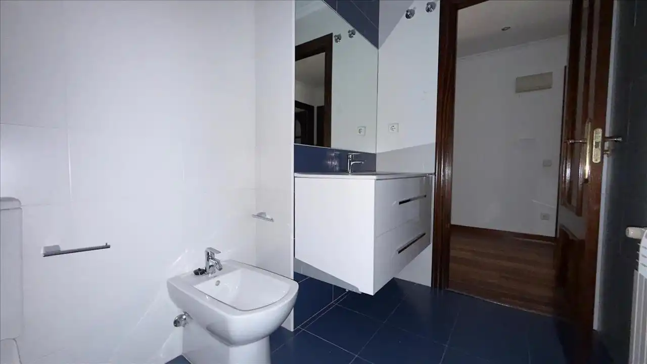 Baño de Piso en venta en Gijón 