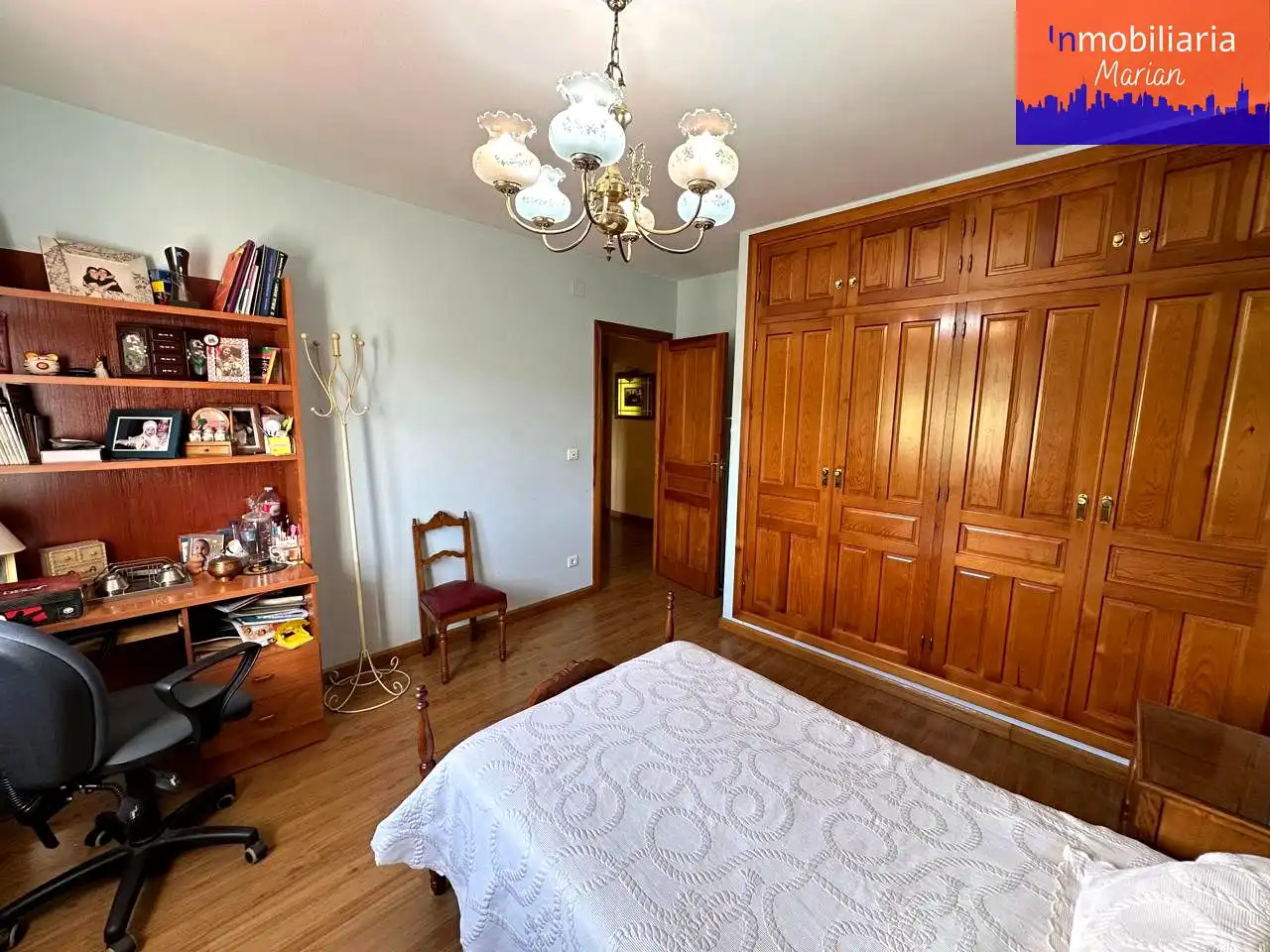 Dormitori de Casa o xalet en venda en Milagros amb Calefacció, Jardí privat i Terrassa