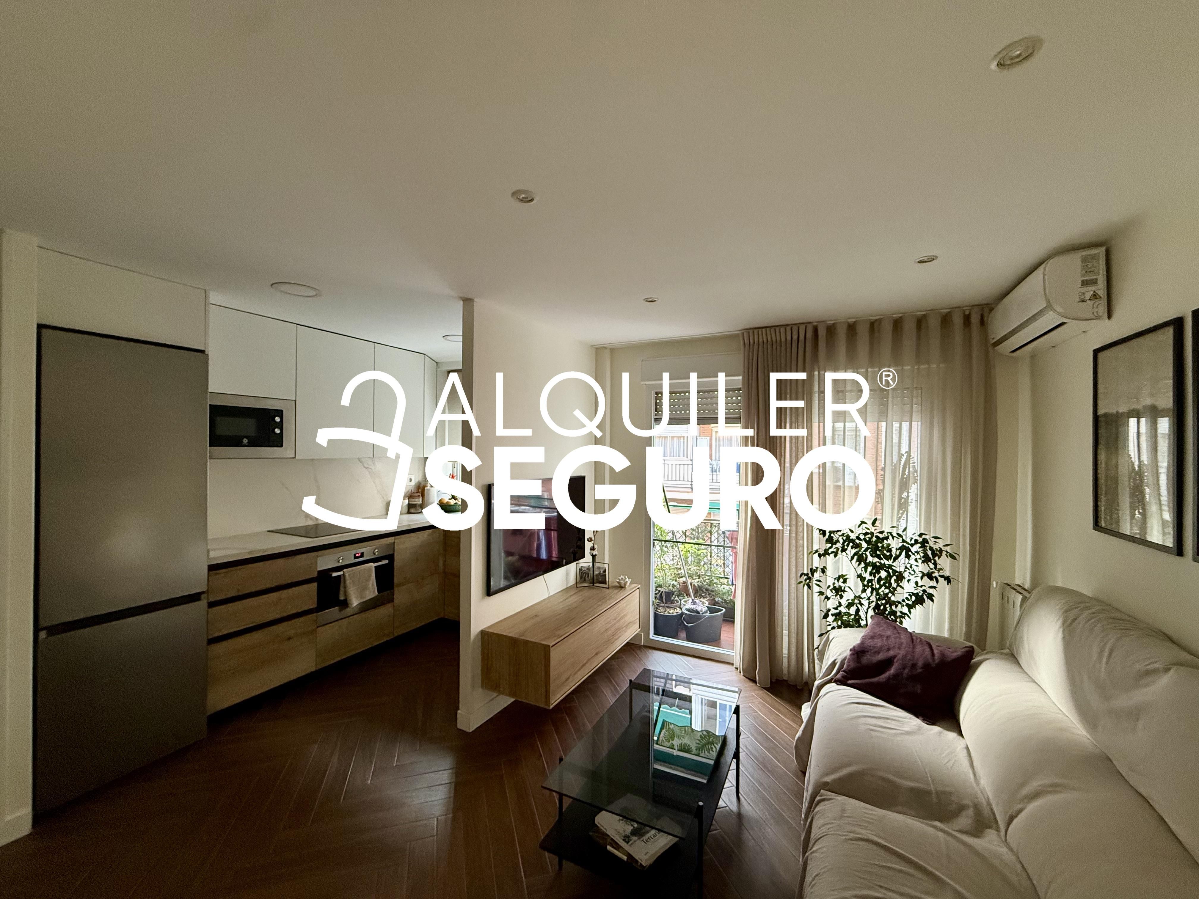 Living room of Flat to rent in Getafe  with Air Conditioner and Heating