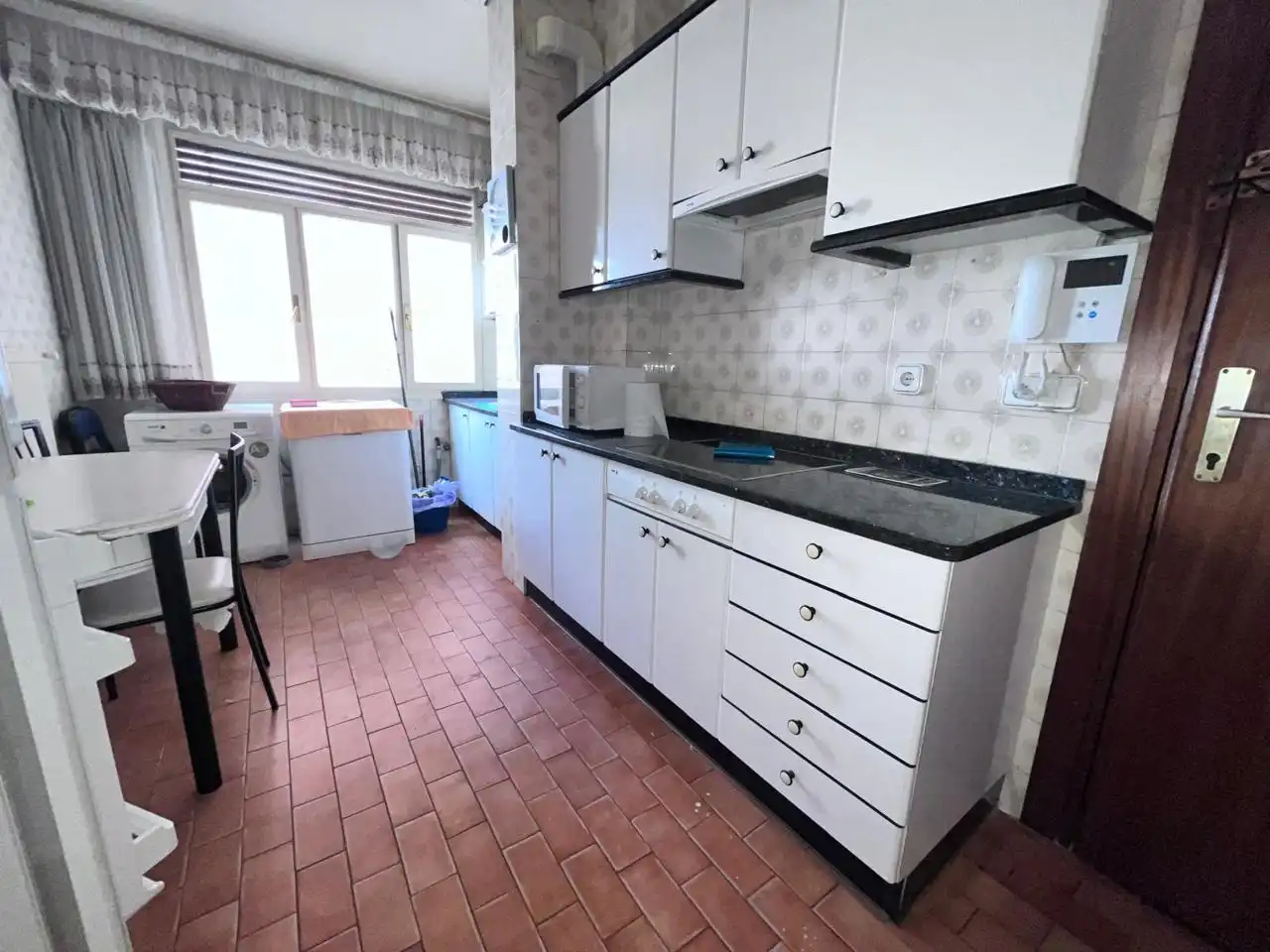 Cocina de Piso en venta en Vitoria - Gasteiz con Calefacción, Parquet y Terraza